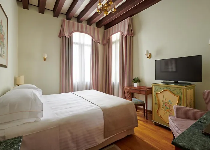 מלון Cipriani 5*